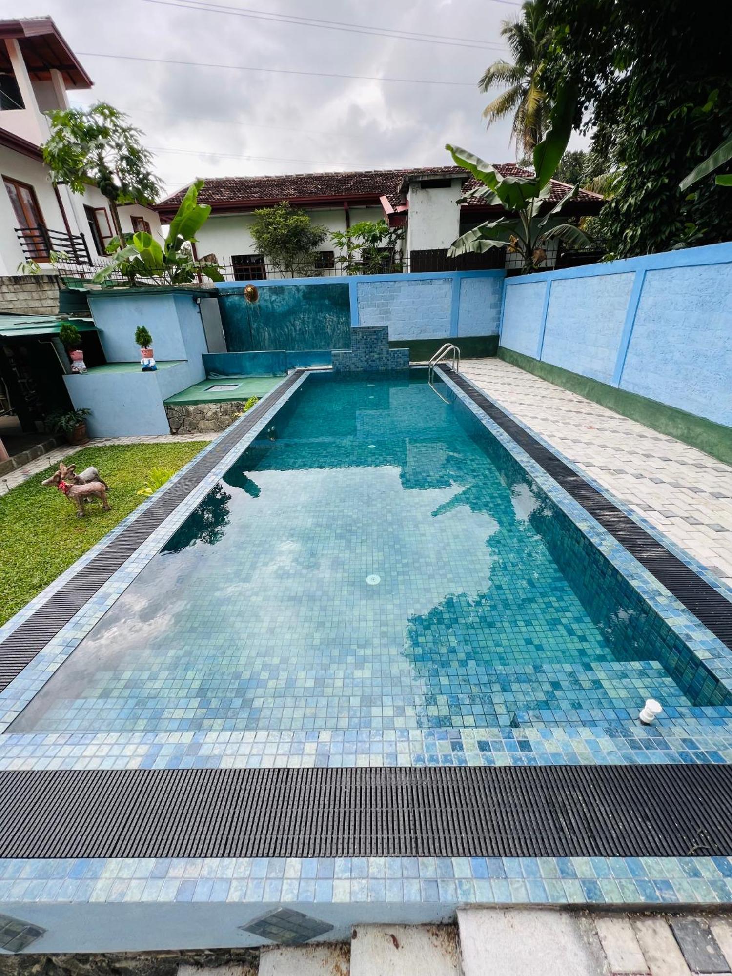 Villa Eco Green Airport Katunayake Exterior photo