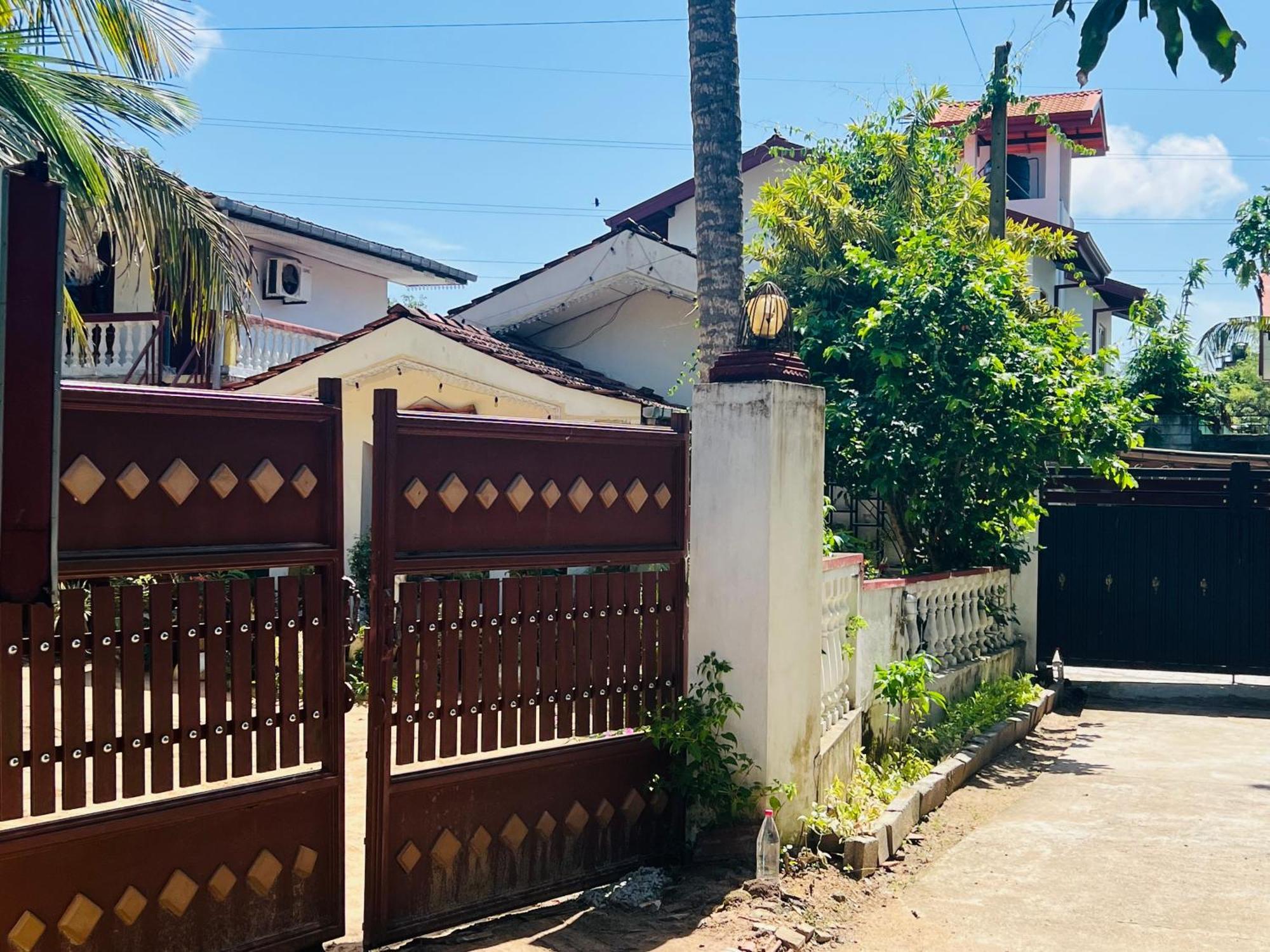 Villa Eco Green Airport Katunayake Exterior photo